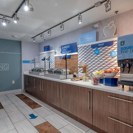 Holiday Inn Express Radcliff Fort Knox By Ihg Eksteriør bilde