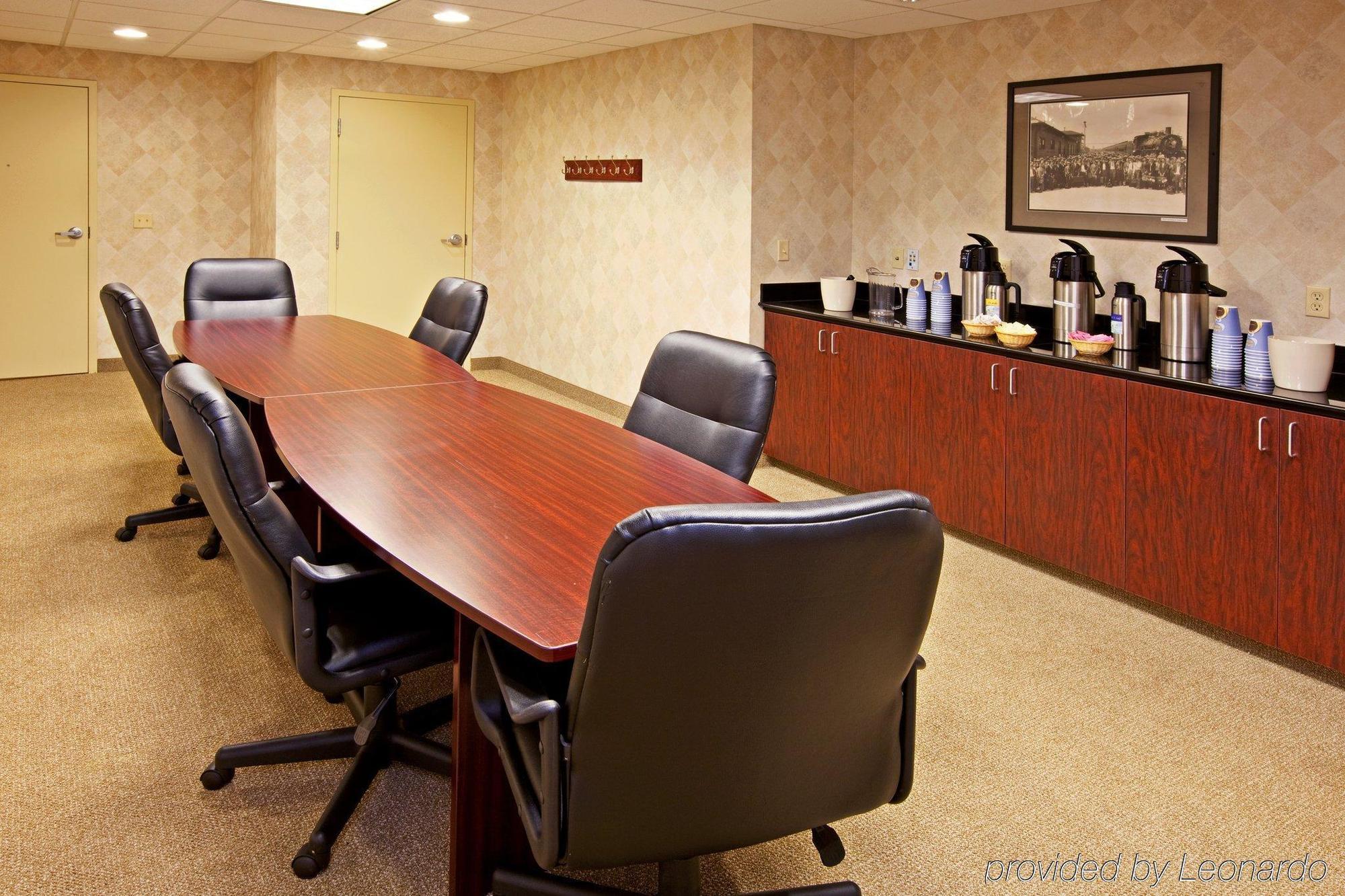 Holiday Inn Express Radcliff Fort Knox By Ihg Restaurant bilde