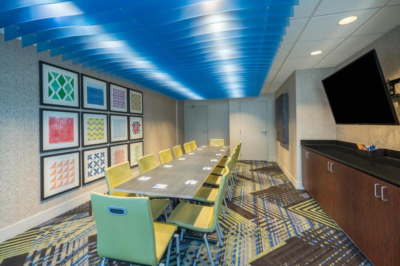 Holiday Inn Express Radcliff Fort Knox By Ihg Eksteriør bilde