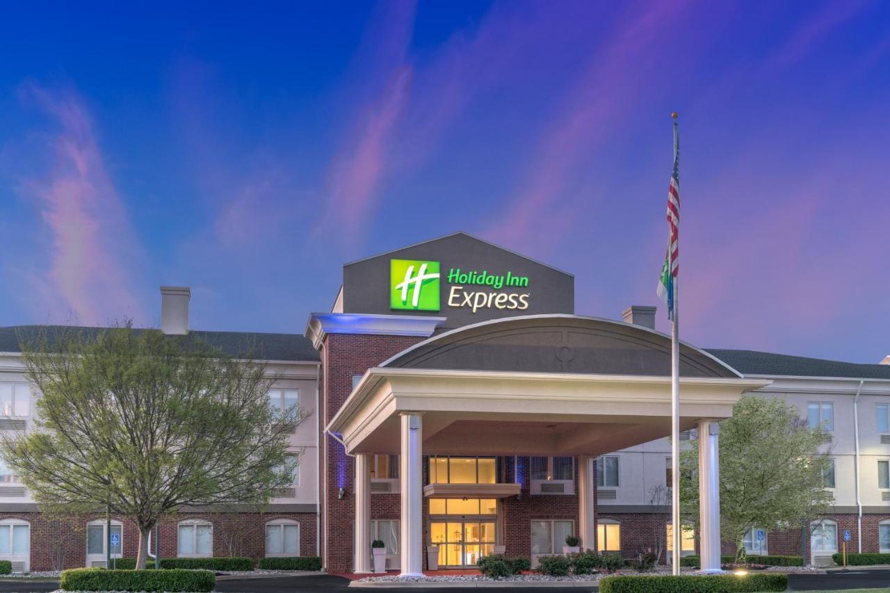 Holiday Inn Express Radcliff Fort Knox By Ihg Eksteriør bilde