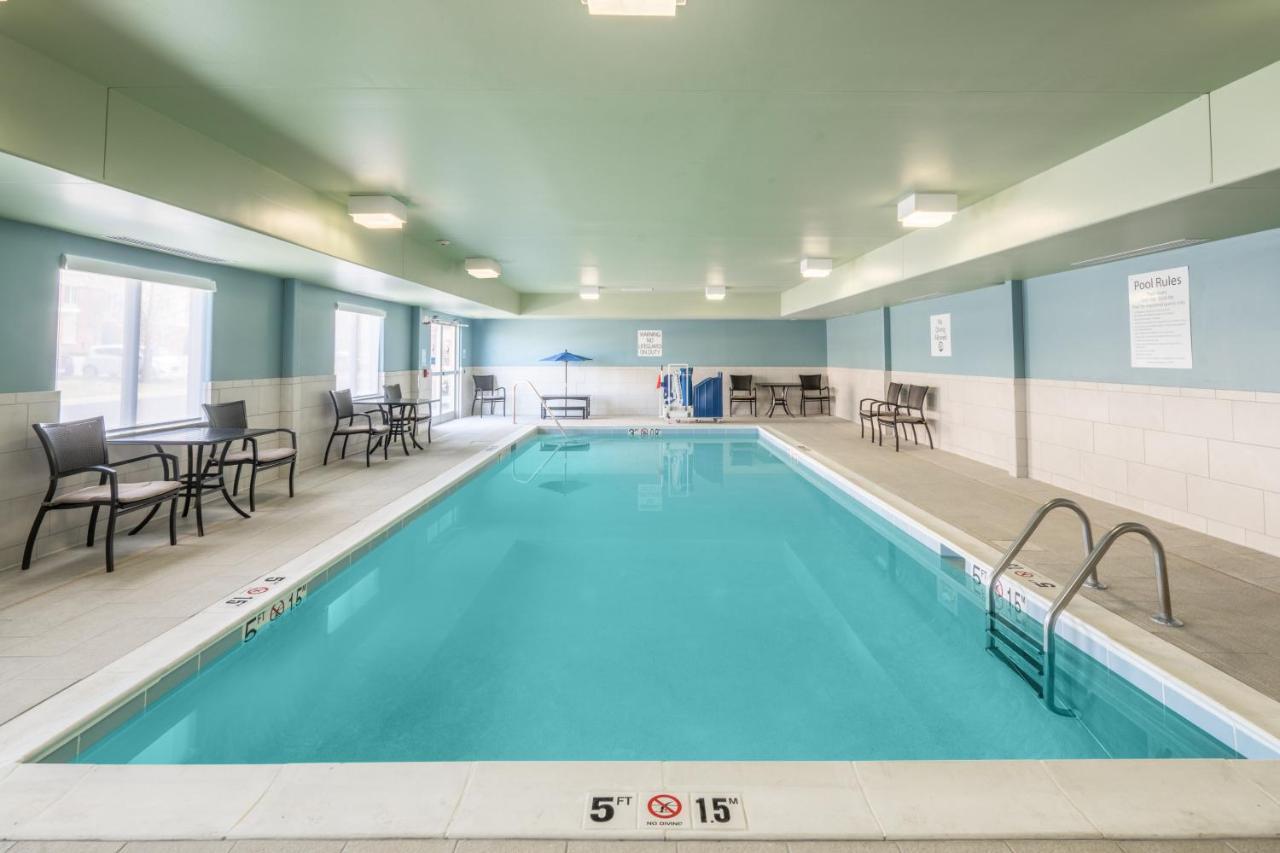 Holiday Inn Express Radcliff Fort Knox By Ihg Eksteriør bilde