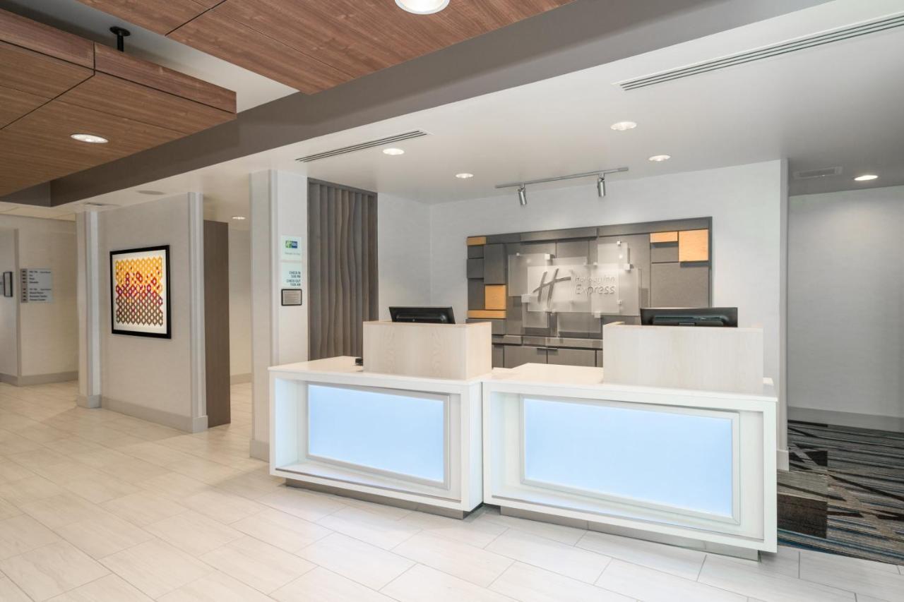 Holiday Inn Express Radcliff Fort Knox By Ihg Eksteriør bilde
